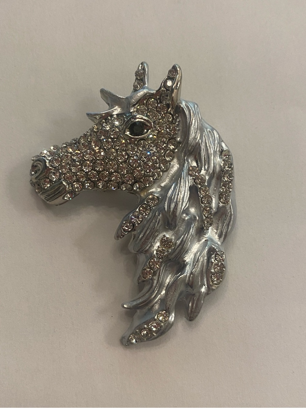 Horse Silver Crystal Horse Head Shimmering Brooch Pin New